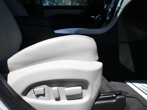 Used 2013 Cadillac SRX Premium FWD image 8