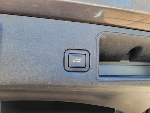 Used 2019 GMC Terrain SLT w/ Preferred Package image 6