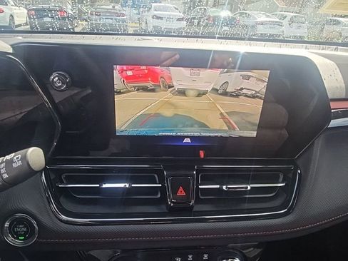 Used 2024 Chevrolet TrailBlazer RS w/ Driver Confidence Package image 11