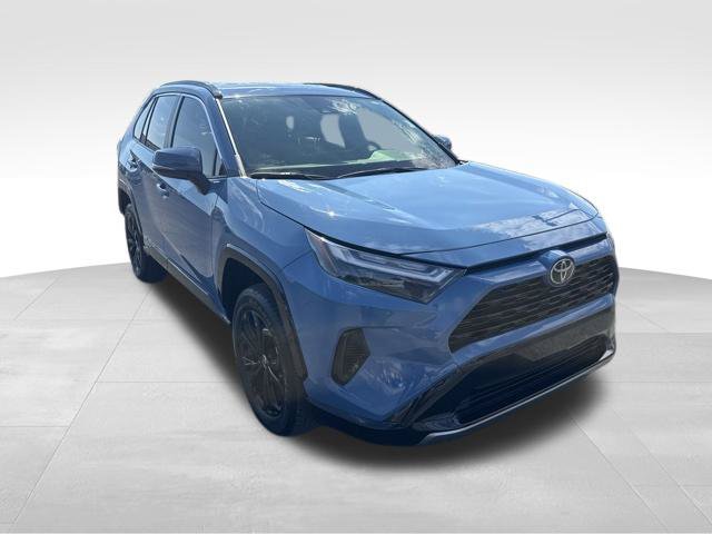 Used 2025 Toyota RAV4 SE AWD/4WD image 7