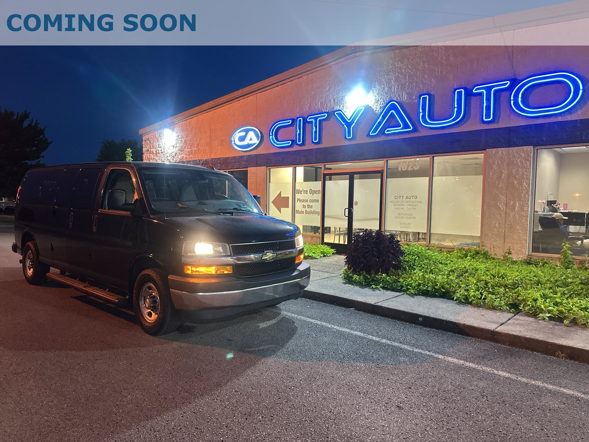 Used 2020 Chevrolet Express 3500 LT w/ LT Preferred Equipment Group RWD image 1
