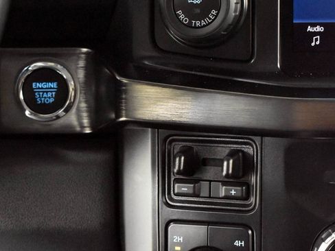 Used 2024 Ford F250 Lariat w/ Lariat Ultimate Package image 41