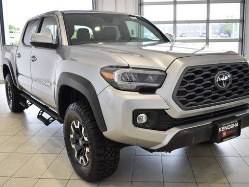 Certified 2022 Toyota Tacoma TRD Off-Road w/ TRD Premium Off Road Package AWD/4WD image 1
