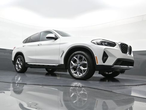 Used 2025 BMW X4 xDrive30i image 21