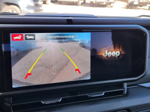 Used 2024 Jeep Wrangler Rubicon image 21