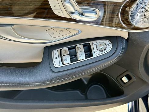Used 2019 Mercedes-Benz C 300 Sedan image 17
