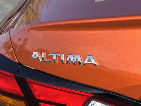 Used 2022 Nissan Altima 2.0 SR image 42