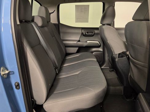 Used 2019 Toyota Tacoma SR5 AWD/4WD image 30
