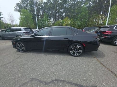 Certified 2025 BMW 750e xDrive image 21