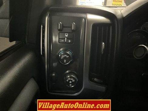 Used 2017 Chevrolet Silverado 1500 LT w/ Midnight Edition AWD/4WD image 23