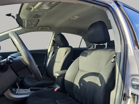 Used 2011 Toyota Corolla S image 21