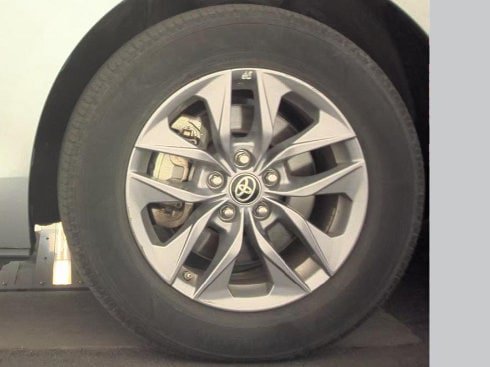 Used 2024 Toyota Sienna LE AWD/4WD image 2