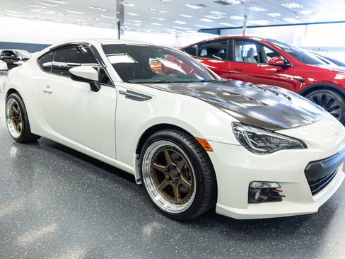 Used 2015 Subaru BRZ Limited w/ Popular Package #2B RWD image 4