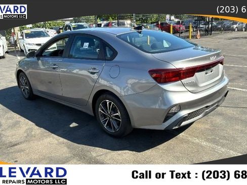 Used 2023 Kia Forte LXS w/ LXS Technology Package FWD image 5