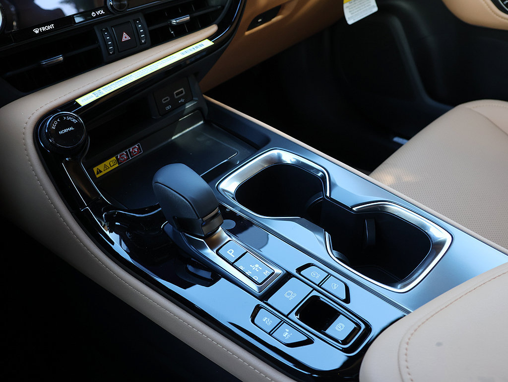 New 2026 Lexus NX 350 AWD w/ Premium Package image 23