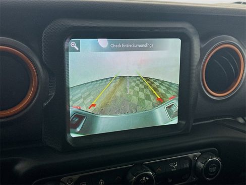 Used 2023 Jeep Gladiator Mojave w/ Cold Weather Group image 20