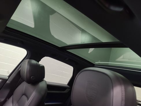 New 2026 Porsche Cayenne image 25