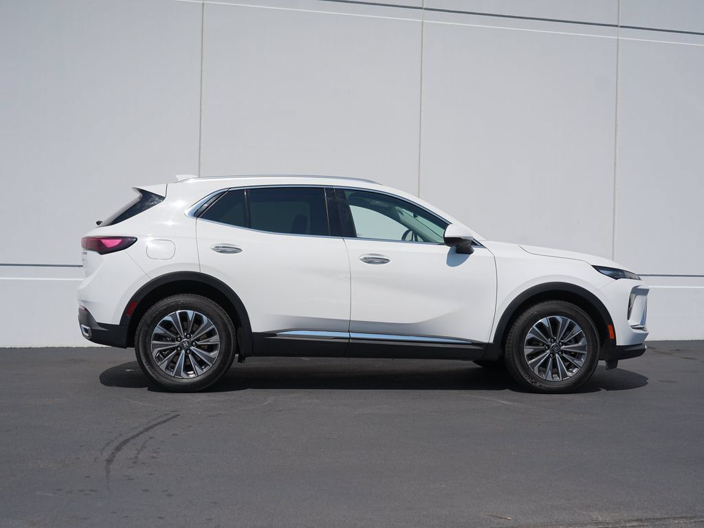 Used 2024 Buick Envision Preferred AWD/4WD image 2
