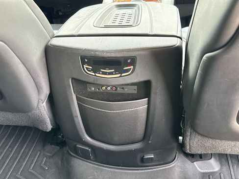 Used 2015 Cadillac Escalade Luxury RWD image 18