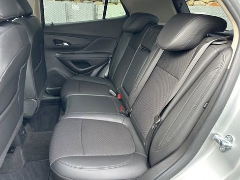 Used 2022 Buick Encore Preferred w/ Safety Package image 21