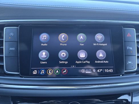 Used 2022 Buick Enclave Premium image 17