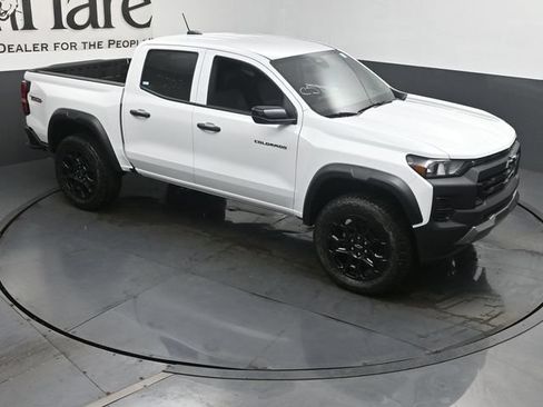 New 2026 Chevrolet Colorado Trail Boss AWD/4WD image 16