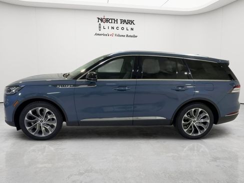 New 2026 Lincoln Aviator 2WD image 6