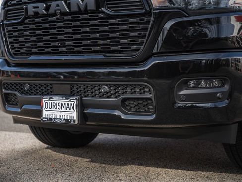 New 2026 RAM 1500 4x4 Crew Cab image 16