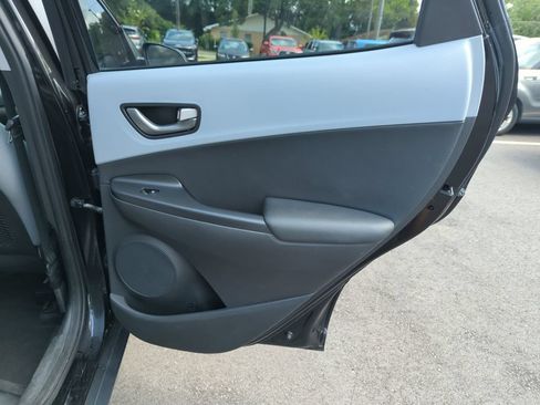 Used 2021 Hyundai Kona Limited w/ Cargo Package FWD image 32