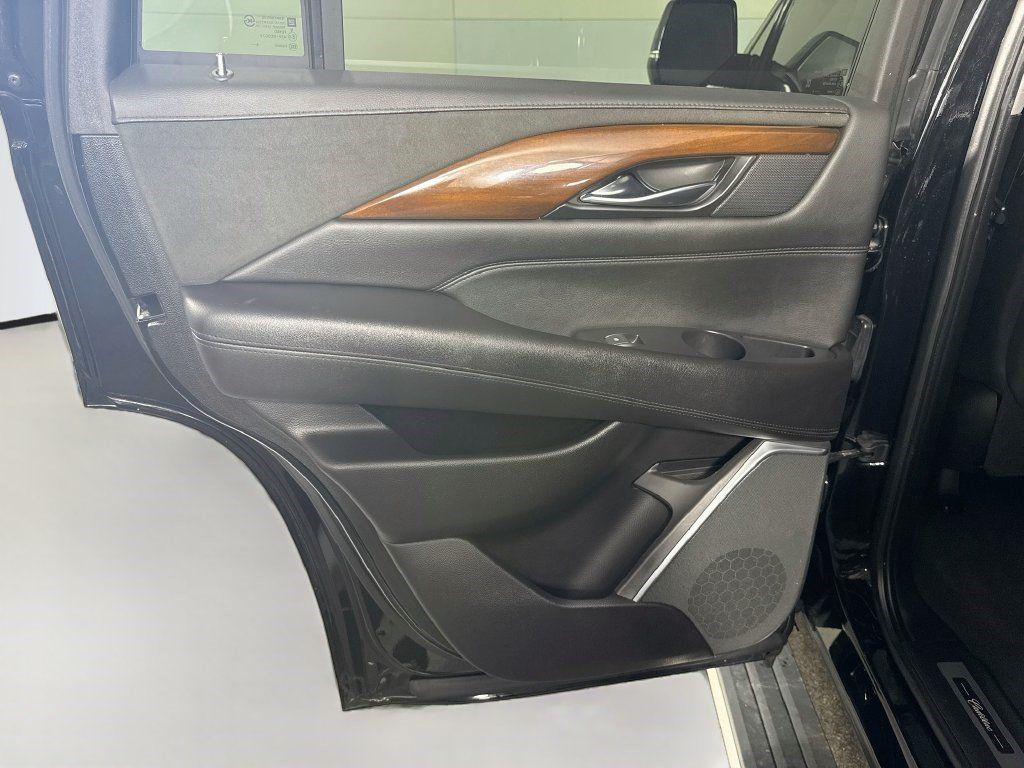 Used 2019 Cadillac Escalade Premium Luxury w/ Escalade Sport Edition RWD image 23