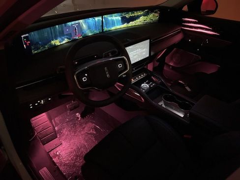 New 2026 Lincoln Nautilus Reserve image 9