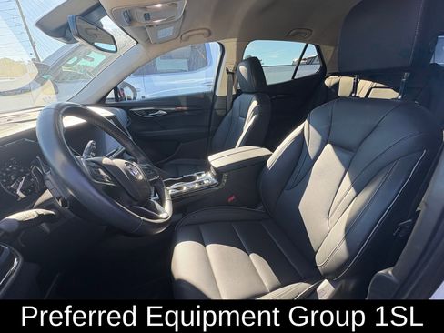 Used 2023 Buick Envision Essence image 2