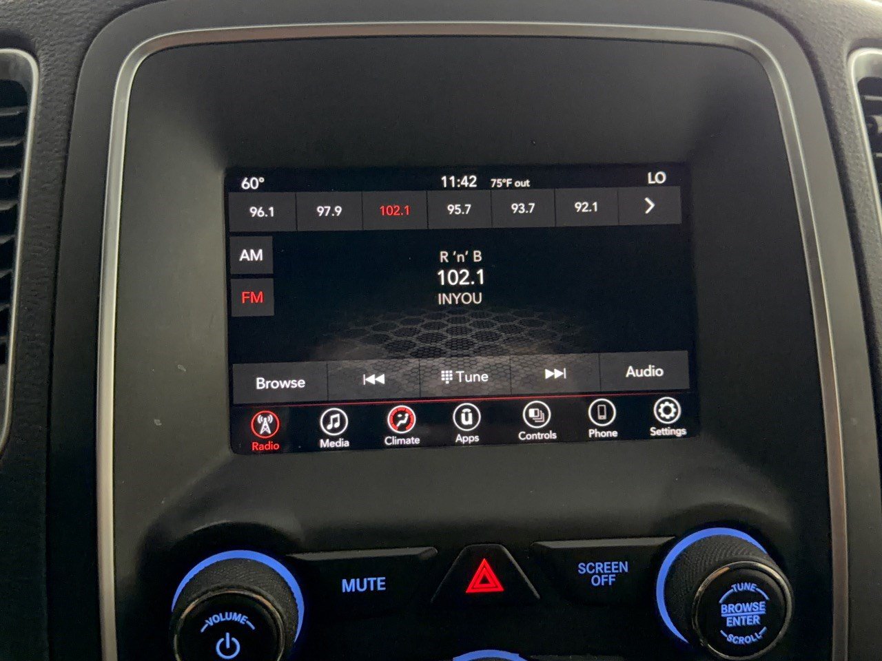 Used 2020 Dodge Durango SXT w/ 3rd Row Seating Group RWD image 23