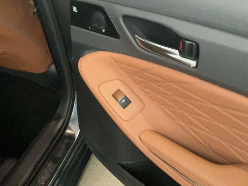 Used 2020 Toyota Avalon Limited w/ Advanced Safety Package image 31