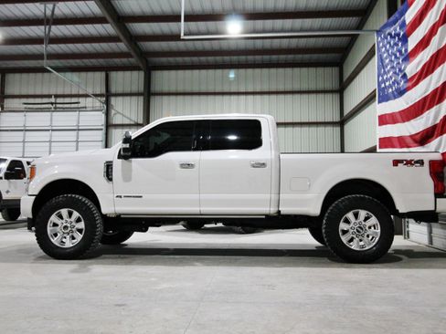 Used 2018 Ford F250 Platinum w/ Platinum Ultimate Package image 6