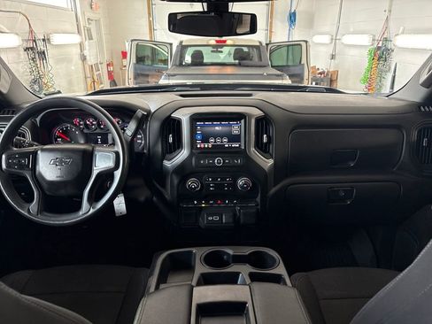 Used 2022 Chevrolet Silverado 1500 Custom Trail Boss w/ LPO, Dark Essentials Package image 16