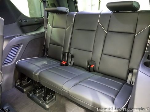 Certified 2023 Cadillac Escalade Sport w/ LPO, ONYX Package image 12