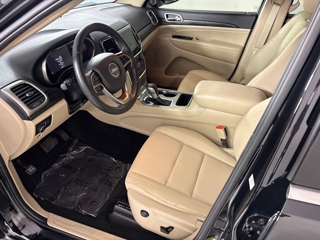 Used 2022 Jeep Grand Cherokee Laredo E RWD image 25