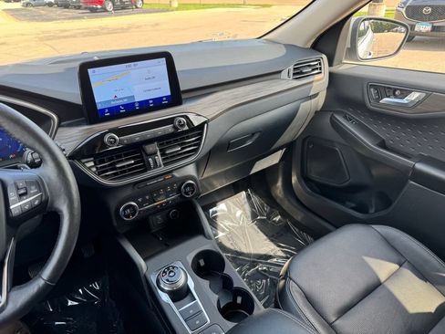 Used 2020 Ford Escape Titanium AWD/4WD image 2