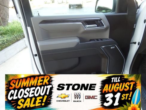 Certified 2022 Chevrolet Silverado 1500 LTZ w/ Technology Package AWD/4WD image 24