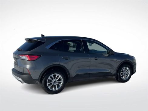 Used 2022 Ford Escape SE image 9