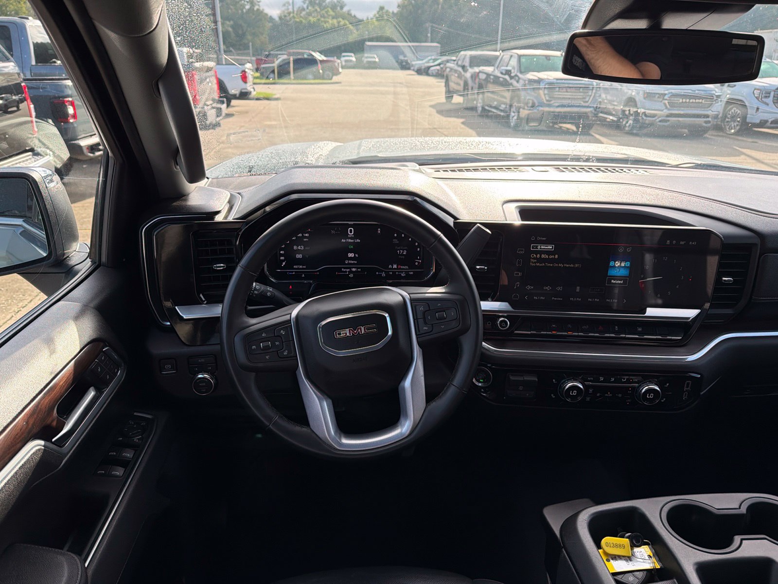Used 2025 GMC Sierra 1500 SLT AWD/4WD image 11