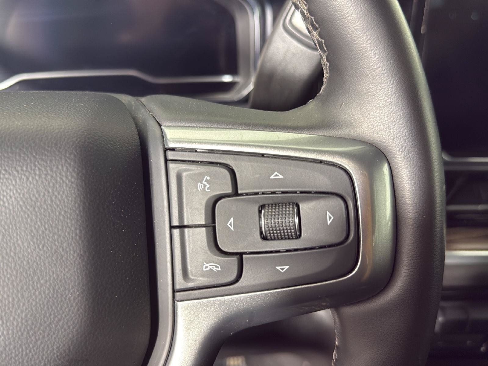 Used 2024 Chevrolet Silverado 1500 LT w/ Z71 Off-Road Package AWD/4WD image 10