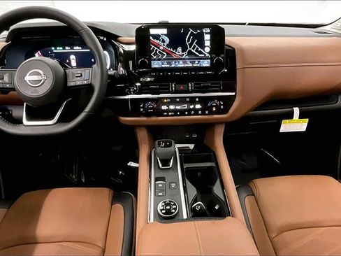 New 2025 Nissan Pathfinder Platinum w/ Lighting Package (N93) image 5