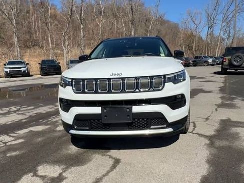 Used 2022 Jeep Compass Limited w/ Elite Group image 3