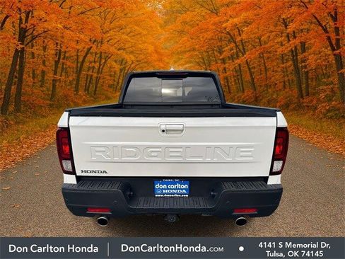 Used 2025 Honda Ridgeline Black Edition image 5
