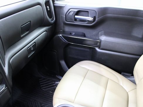 Used 2022 Chevrolet Silverado 1500 RST image 22