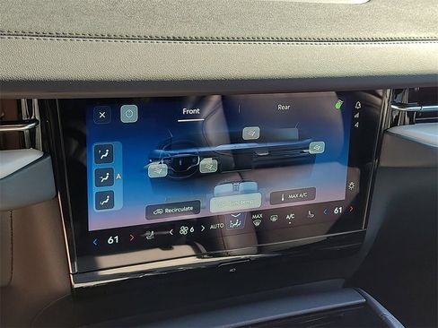 New 2025 Lincoln Navigator Reserve w/ Jet Appearance Package image 24