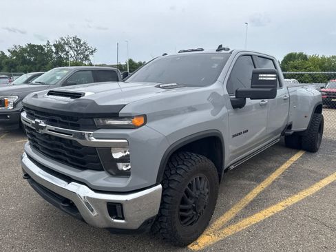 Used 2024 Chevrolet Silverado 3500 LT w/ All Star Edition AWD/4WD image 27
