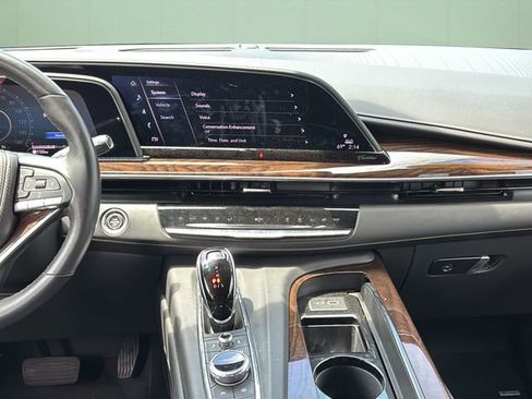 Used 2021 Cadillac Escalade ESV Sport Platinum RWD image 18